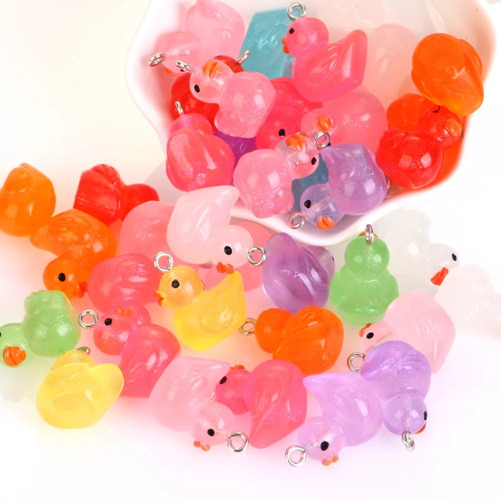 50Pcs/Lot Duck Star Ocean Animal Random Resin Charms Pendant Beads For Jewelry Making Findings DIY Bracelet Earring Accessories