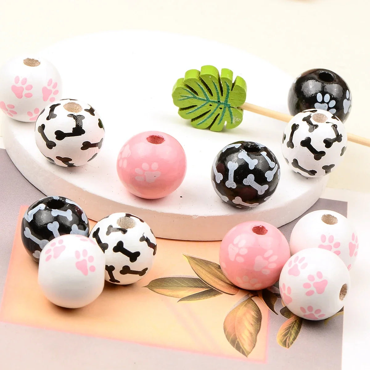 15pcs Dog footprint and bone Printed pattern wood bead Charm Large Hole Bead for Gift DIY Necklace Bracelet Jewelry Accessories