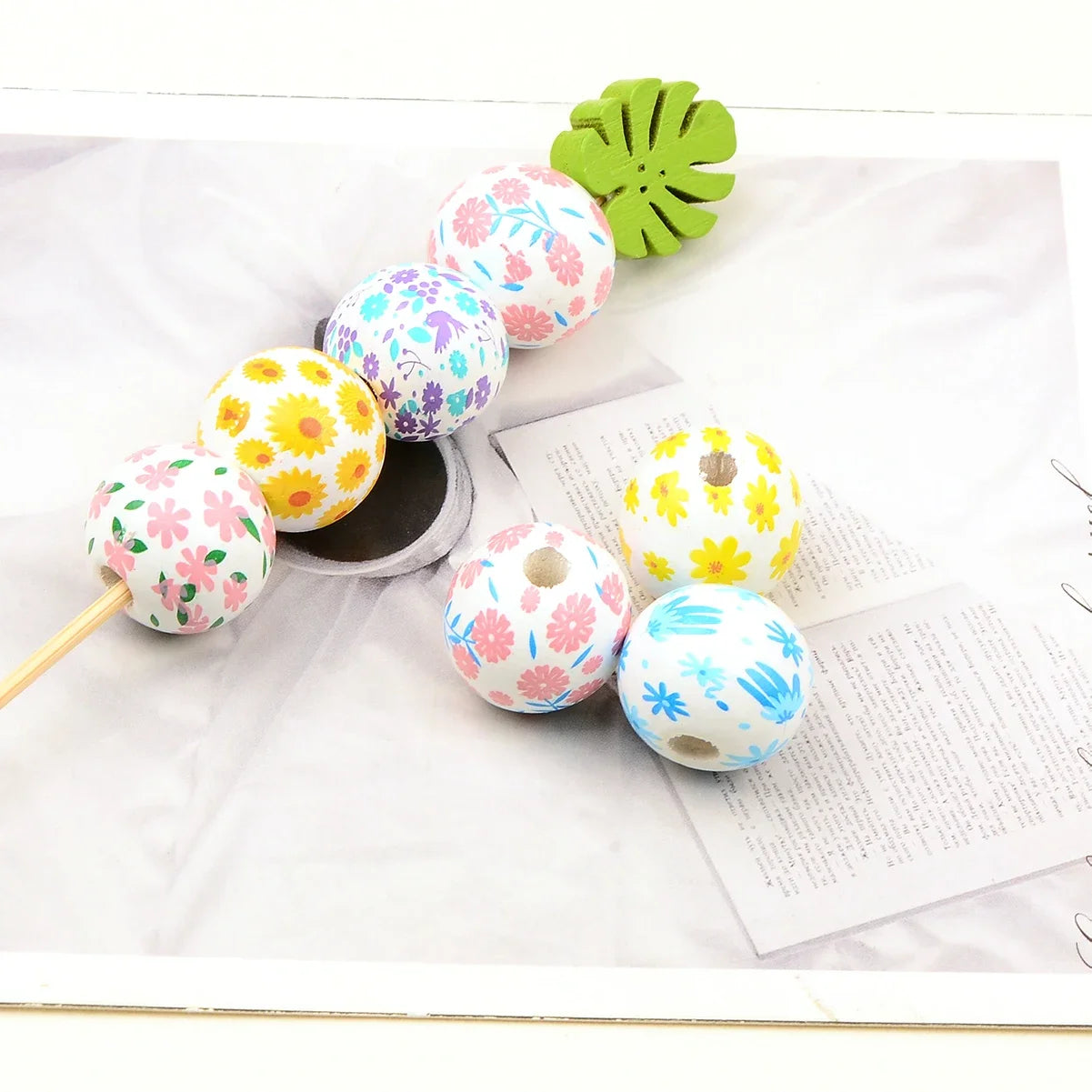 15pcs Beautiful wooden bead with various flower pattern Charm Large Hole Bead for Gift DIY Necklace Bracelet Jewelry Accessories