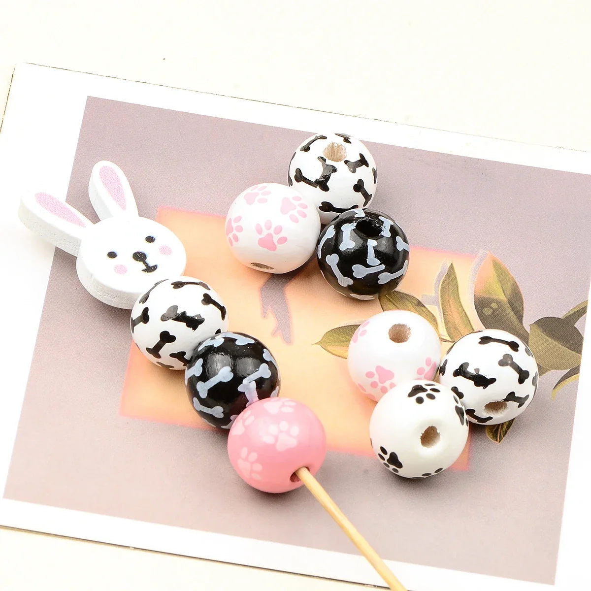 15pcs Dog footprint and bone Printed pattern wood bead Charm Large Hole Bead for Gift DIY Necklace Bracelet Jewelry Accessories