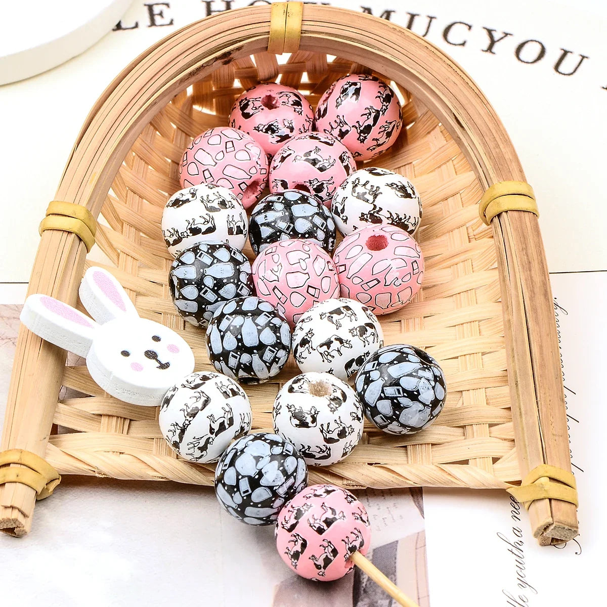 15pcs Hand-painted cow and bottle pattern wooden bead Charm Large Hole Bead for Gift DIY Necklace Bracelet Jewelry Accessories