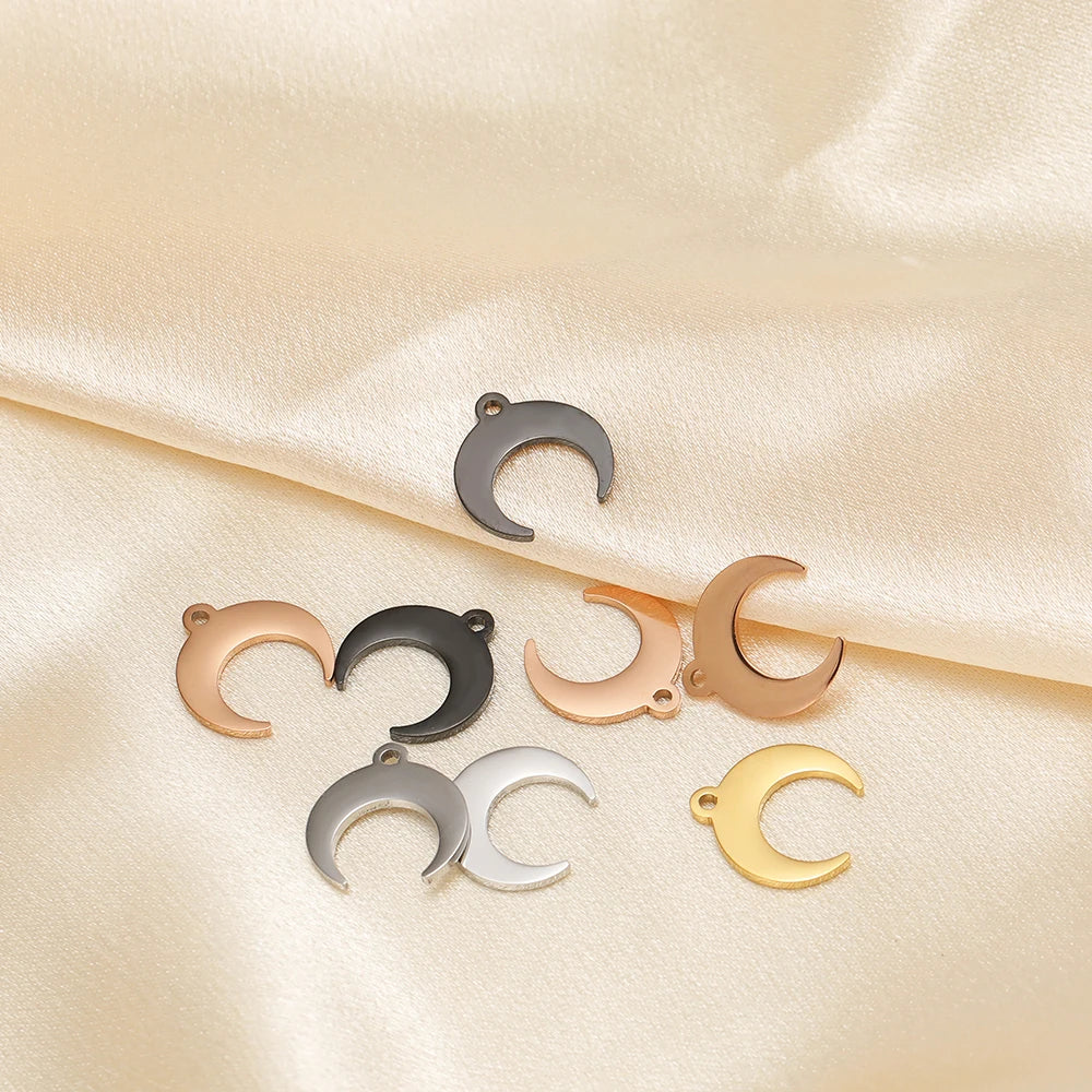 New Design 18k Gold Plated Stainless Steel Moon Charm Pendant for Necklace Jewelry Making Jewellery Accessories