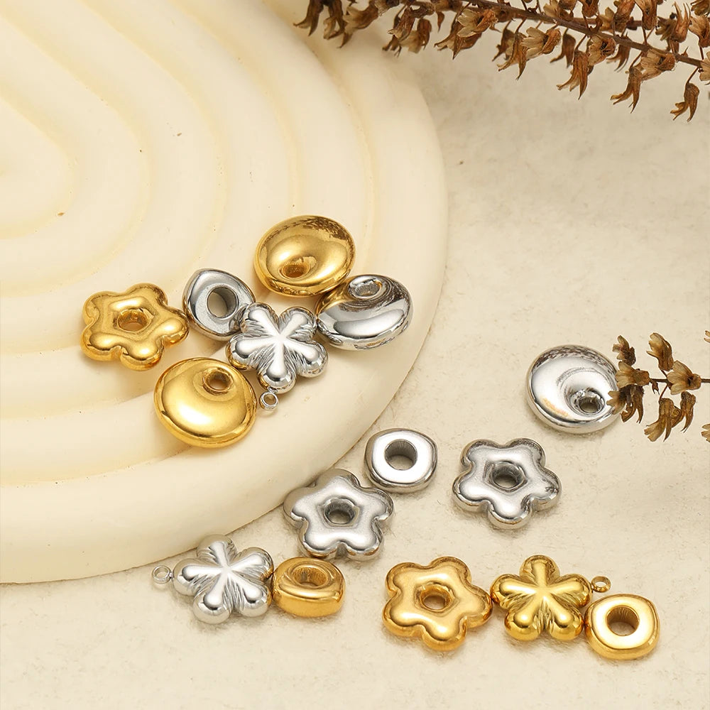 Simple Cute Pendant 18k Gold Plated Stainless Steel Hollow Flower Round Handbag Charm Pendant for Jewelry Making Accessories