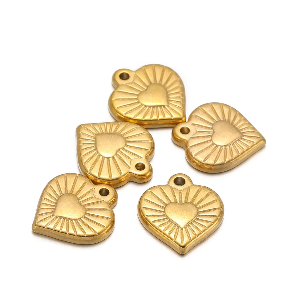 Vintage Stainless Steel 18k Gold Plated 15.5mm Heart Charm Pendant for Jewelry Necklace Making Accessories