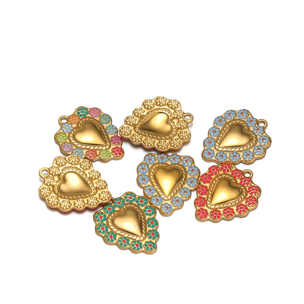Hot Selling 304 Stainless Steel 18k Pvd Gold Plated Flower Pattern Heart Charm Pendant for Jewelry Necklace Making