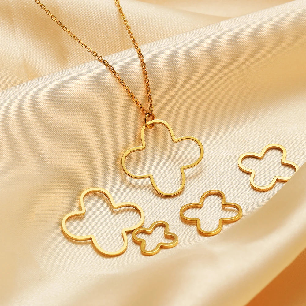 Trending Products Stainless Steel 18K Gold Plated Four Leaf Clover Charm Pendant for Jewelry Necklace Making Accessories