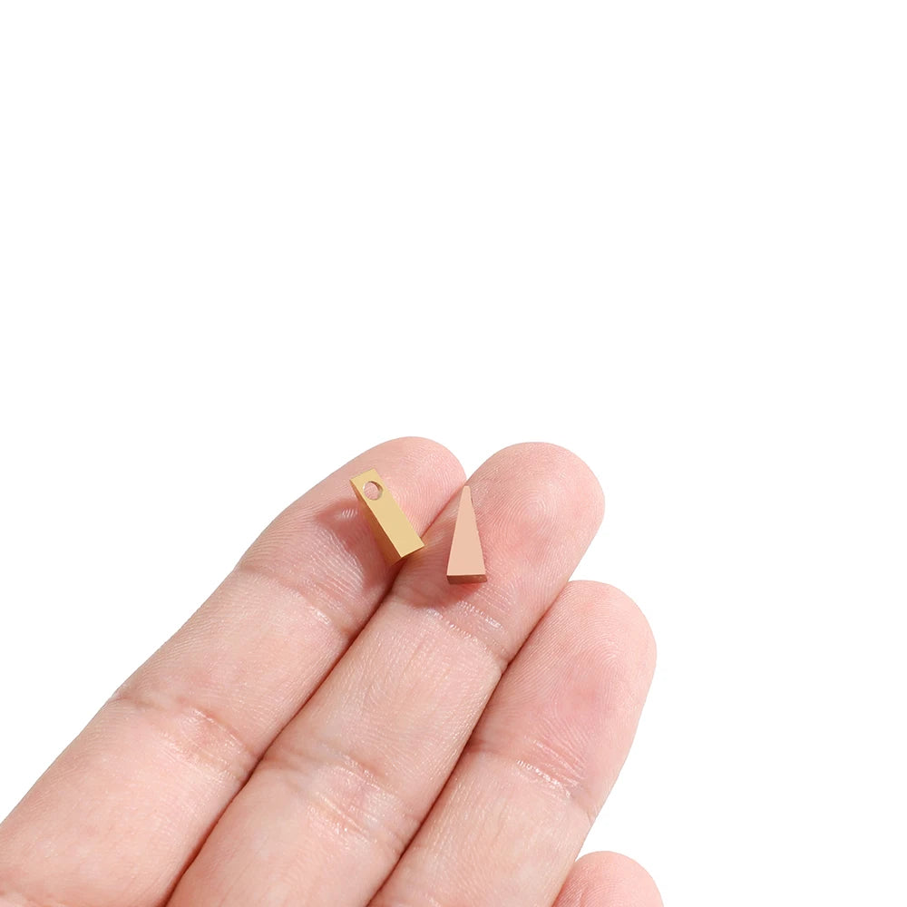 No Fade Stainless Steel Gold  Plated Charm Triangle-Shape Charm Pendant for Handmade Jewelry Necklace Making