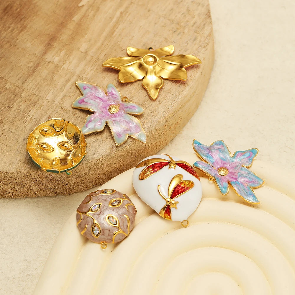 Luxurious Stainless Steel 18K Gold Plated Dragonfly Pattern Maple Leaf Oil Drop Zircon Charm Pendant for Jewelry Necklace Making