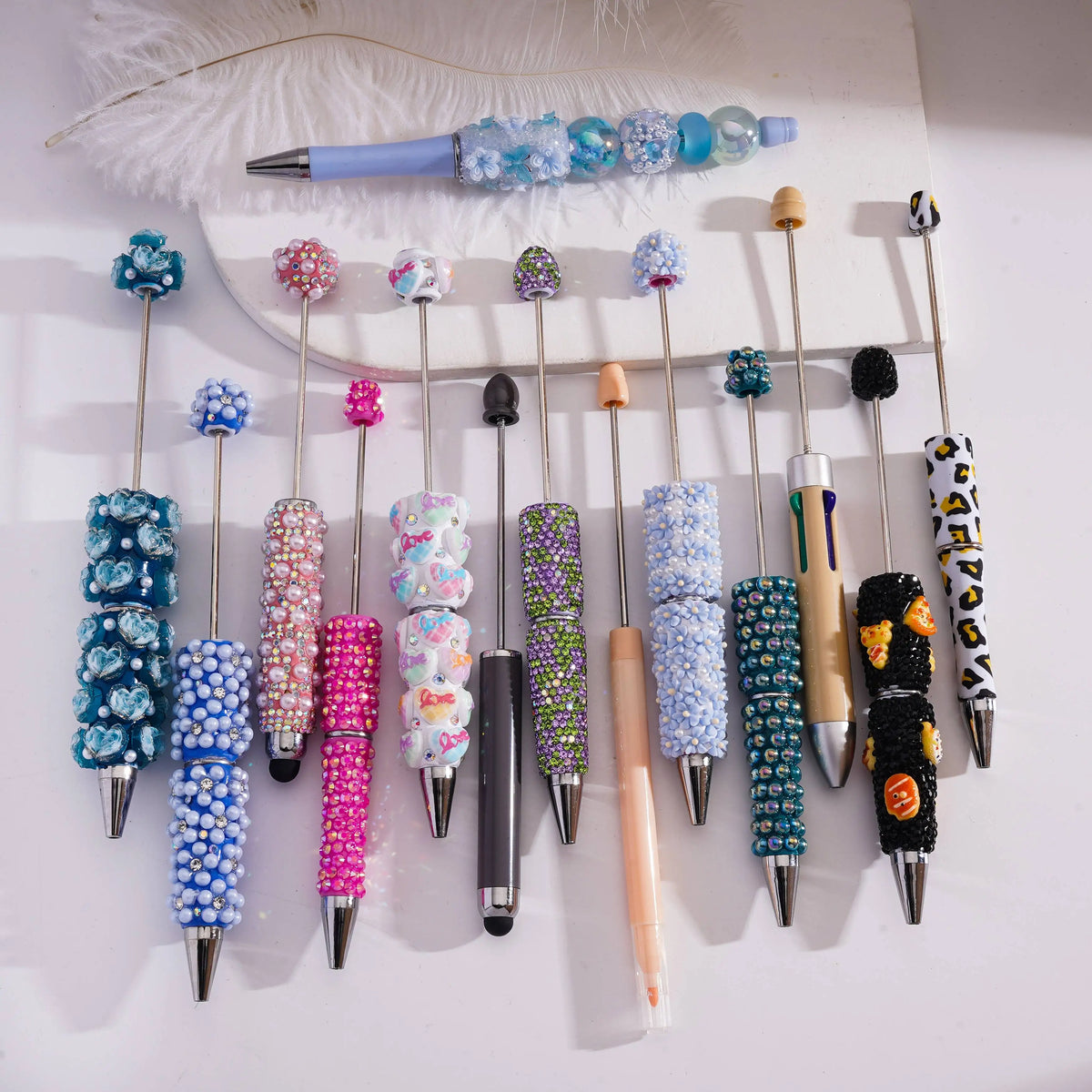 Cute Bee Flower Ballpoint Pen with Clear Sugars Design Plastic Material Portable for Gift Party Favors