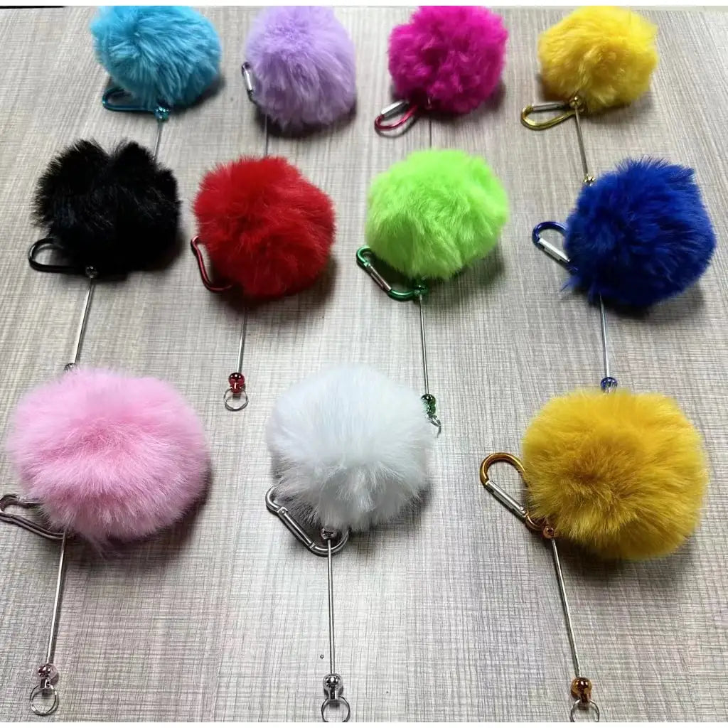 Wholesale in Stock Modern 8CM Fluffy Plastic Balls with Beadable Carabiner Keychain Snap Ring for DIY Bag Charm & Gift Craft