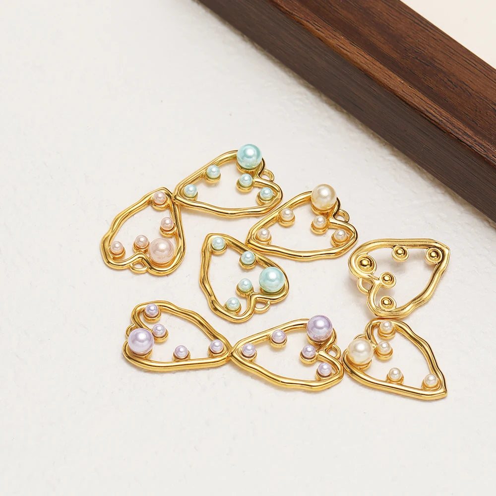Vintage Simple Pendant 18k Gold Plated Stainless Steel Hollow Heart-Shape Pearl Charm Pendant for DIY Necklace Jewelry Making