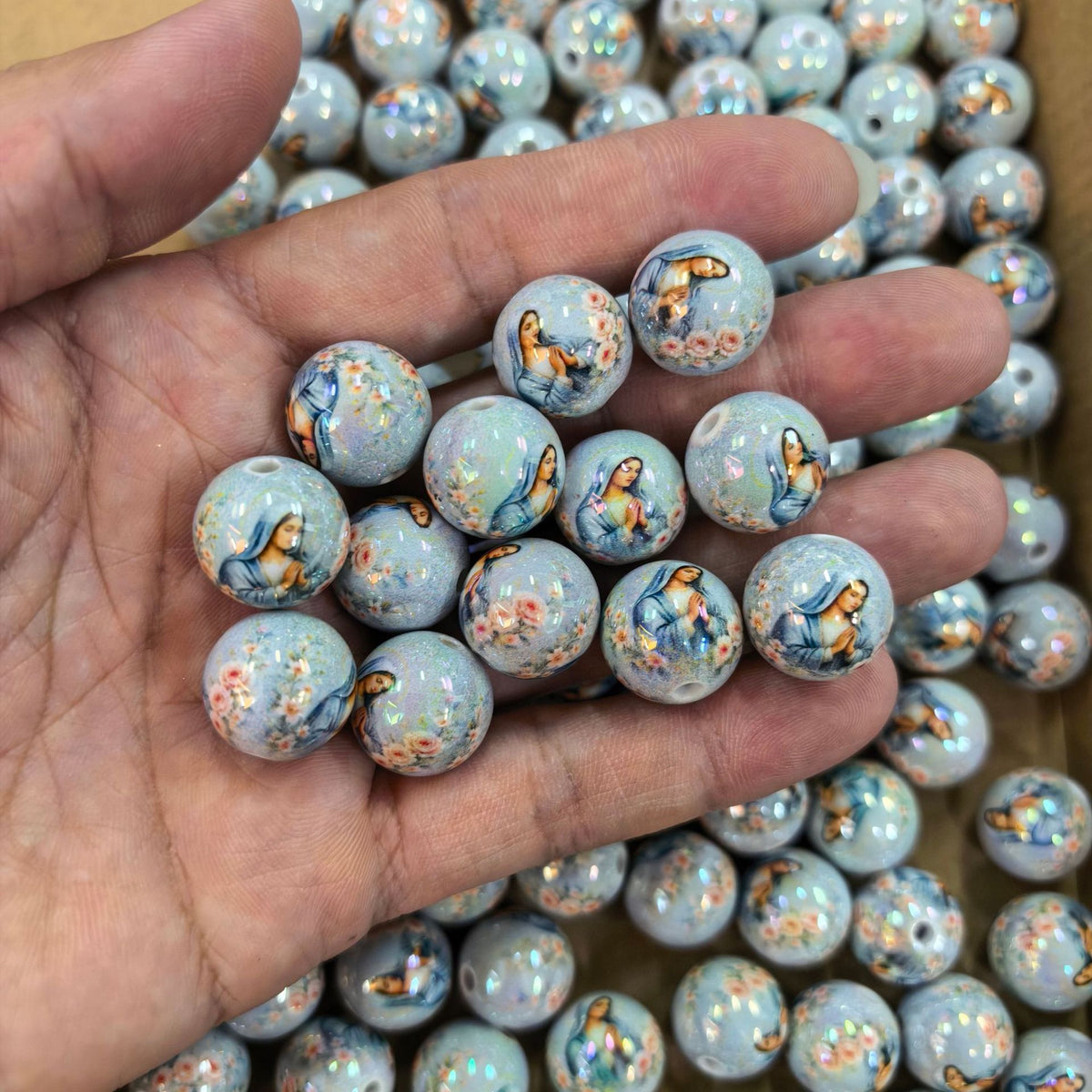 100Pcs Christmas portrait floral through-hole acrylic round beads UV printing loose beads DIY string pen bracelet handmade jewelry accessories