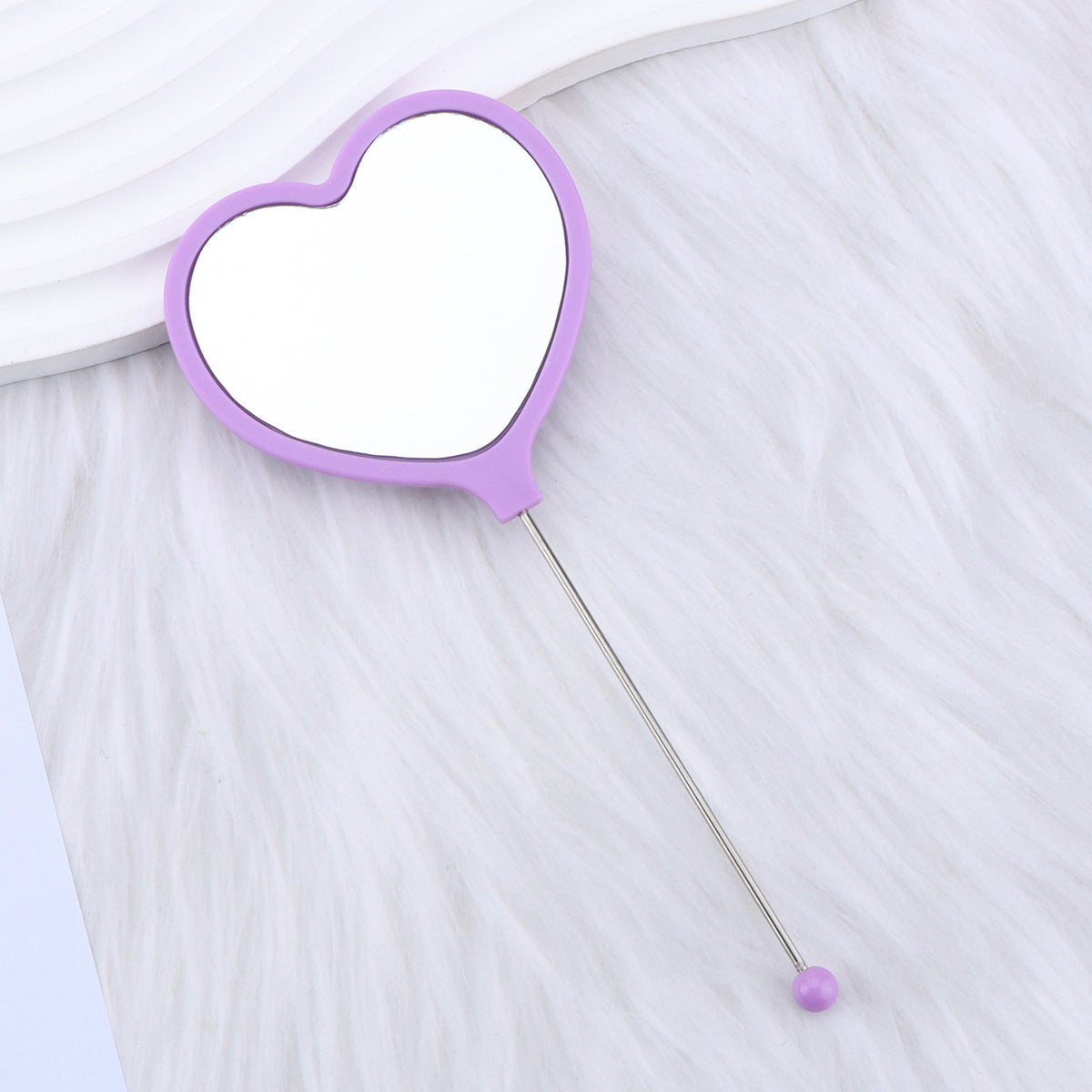 Heart-shaped makeup mirror, love DIY beaded mirror, handheld makeup mirror, portable single-sided vanity mirror, plastic spot.