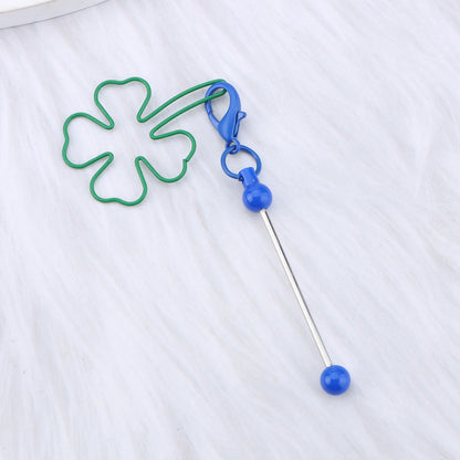 New four-leaf clover keychain, creative DIY beaded four-leaf clover shape keychain, backpack, luggage pendant in stock.