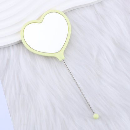 Heart-shaped makeup mirror, love DIY beaded mirror, handheld makeup mirror, portable single-sided vanity mirror, plastic spot.
