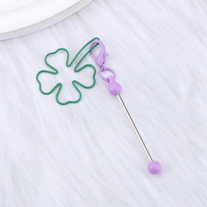 New four-leaf clover keychain, creative DIY beaded four-leaf clover shape keychain, backpack, luggage pendant in stock.