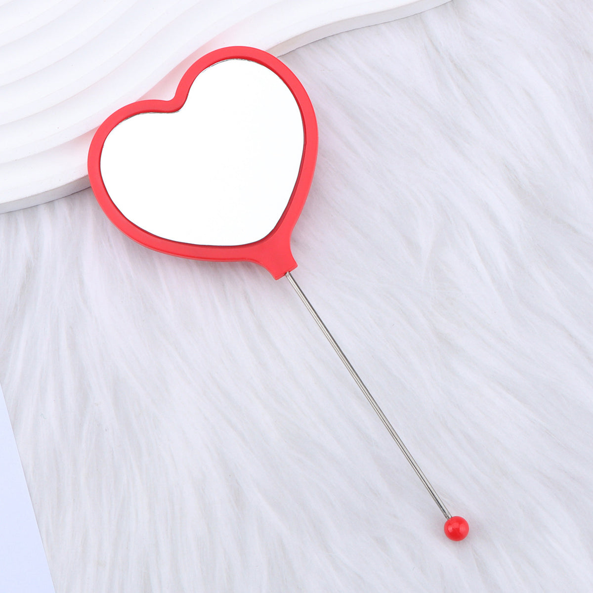 Heart-shaped makeup mirror, love DIY beaded mirror, handheld makeup mirror, portable single-sided vanity mirror, plastic spot.
