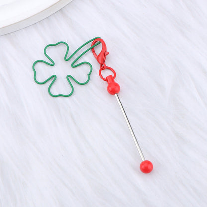 New four-leaf clover keychain, creative DIY beaded four-leaf clover shape keychain, backpack, luggage pendant in stock.