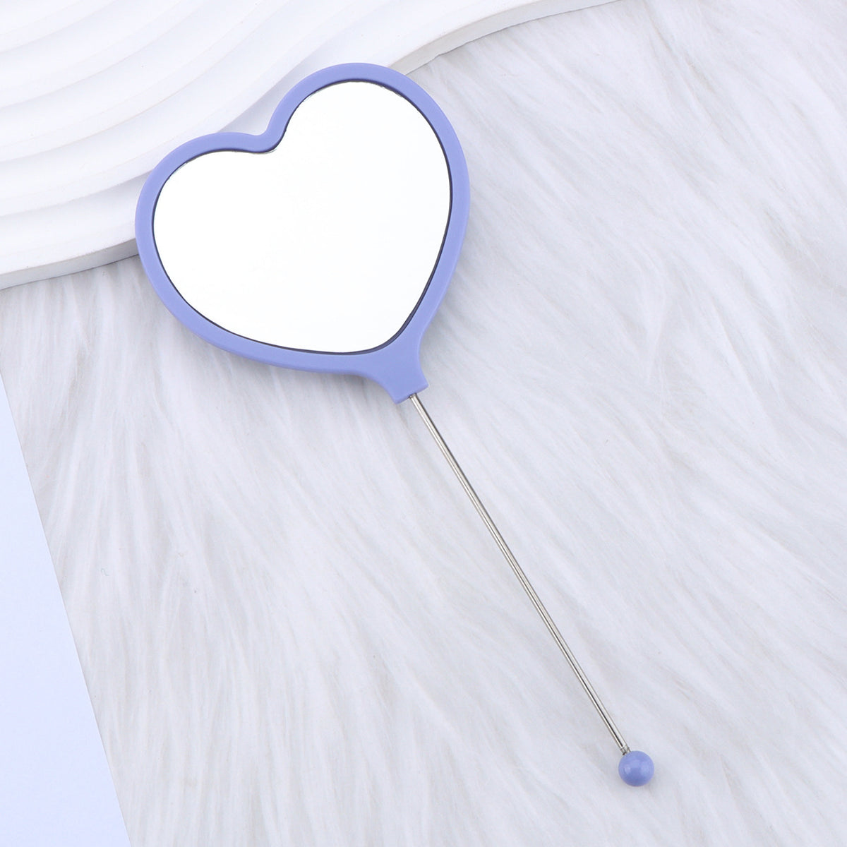 Heart-shaped makeup mirror, love DIY beaded mirror, handheld makeup mirror, portable single-sided vanity mirror, plastic spot.