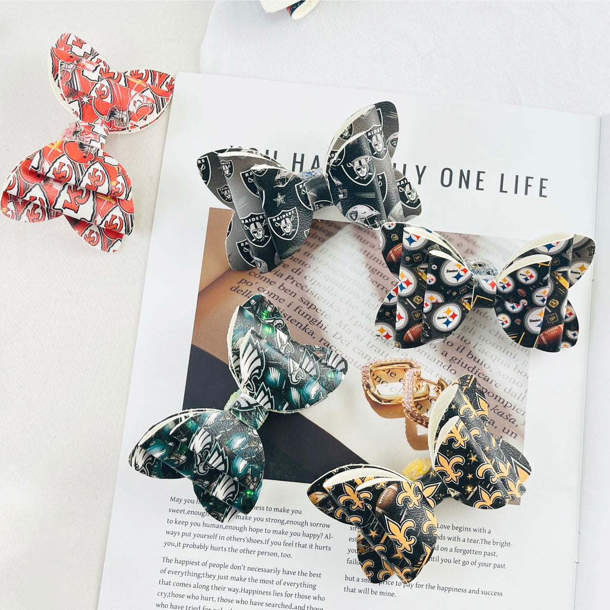 Cross-border fashion football team bow creative fashion PU beaded new DIY acrylic sugar loose beads