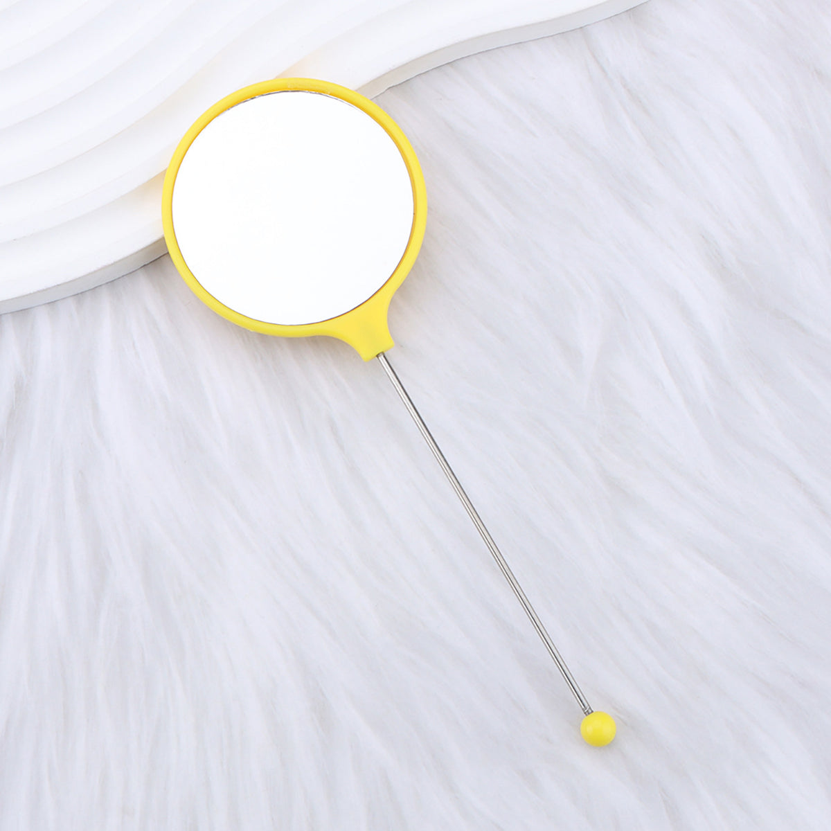Handheld round makeup mirror high definition student portable makeup ins wind mini handle small mirror spot