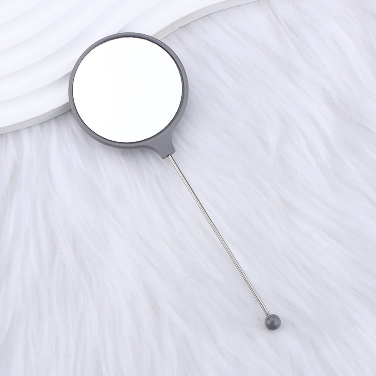 Handheld round makeup mirror high definition student portable makeup ins wind mini handle small mirror spot
