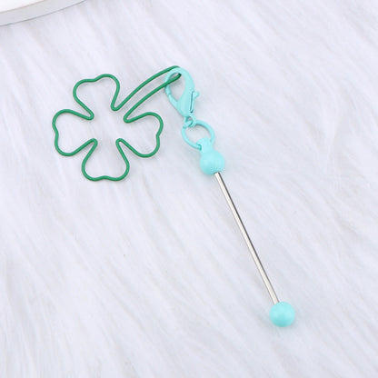 New four-leaf clover keychain, creative DIY beaded four-leaf clover shape keychain, backpack, luggage pendant in stock.