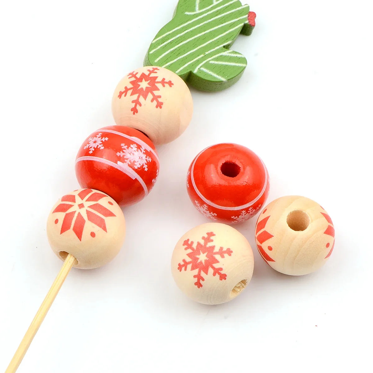 15pcs Retro Ice crystal snowflake pattern wood bead， Fashion Large Hole Bead， for Gift Make DIY Necklace Bracelet Accessories